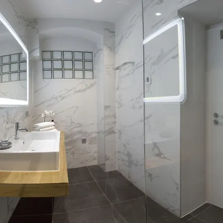 Casa de hóspedes Luxury Paula 4*