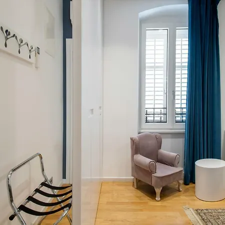 Luxury Paula 4* Split