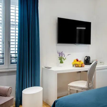 Pensionat Luxury Paula 4*