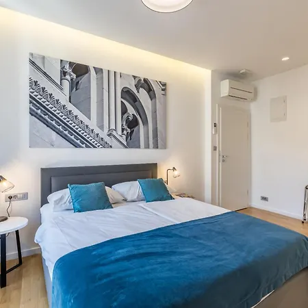 Luxury Paula - In The Old Town 4*