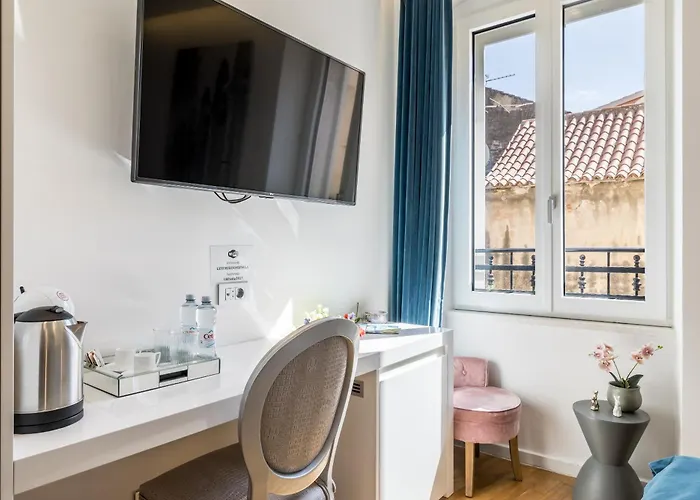 Pensión Luxury Paula - In The Old Town 4*